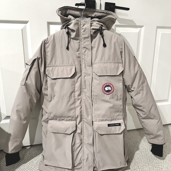 Canada Goose Expedition Parka | 2024 | Like New | SIZE LARGE - Picture 3 of 16